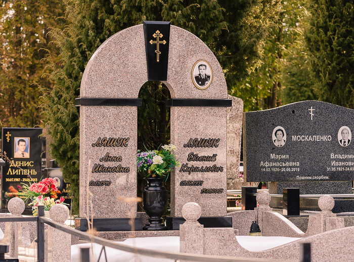 Контактная информация по памятникам в Минске